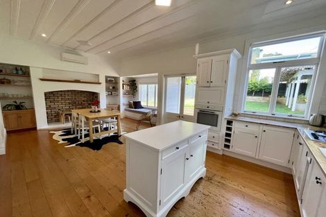 Photo of property in 69 Church Street, Devonport, Auckland, 0624