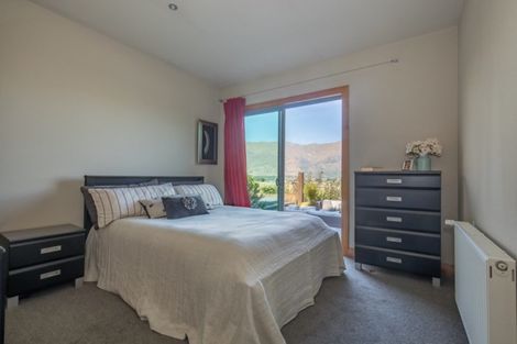 Photo of property in 1 Peak View Ridge, Wanaka, 9305