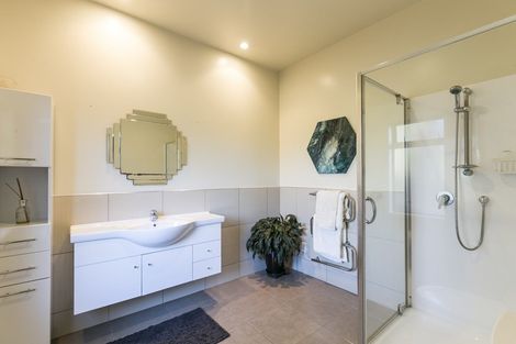 Photo of property in 27a Fyvie Avenue, Tawa, Wellington, 5028