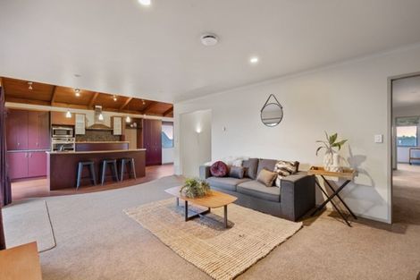 Photo of property in 15 Southworth Place, Grandview Heights, Hamilton, 3200