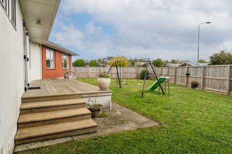 Photo of property in 15 Poaka Avenue, Dinsdale, Hamilton, 3204