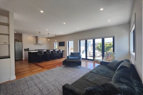 Photo of property in 35 Aparima Avenue, Miramar, Wellington, 6022