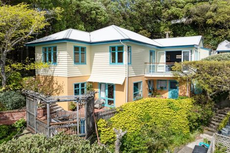 Photo of property in 15 Thane Road, Roseneath, Wellington, 6011
