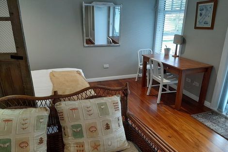 Photo of property in 30 Rock Isle Road, Torbay, Auckland, 0630