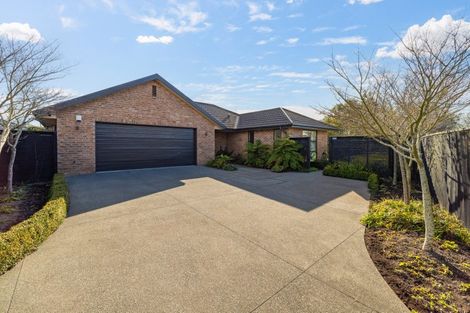 Photo of property in 7 Sentinel Place, Halswell, Christchurch, 8025