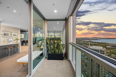 Photo of property in Sentinel Apartments, 2703/3 Northcroft Street, Takapuna, Auckland, 0622