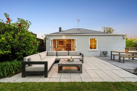 Photo of property in 46 Belle Vue Avenue, Northcote Point, Auckland, 0627