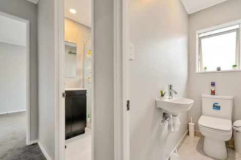 Photo of property in 23 Ginders Drive, Massey, Auckland, 0614