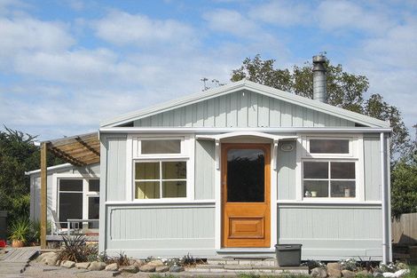 Photo of property in 11 Cross Street, Waikuku Beach, 7473