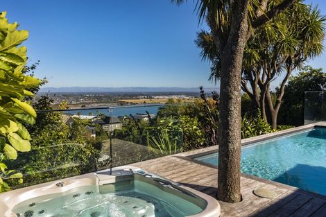 Photo of property in 293 Cannon Hill Crescent, Mount Pleasant, Christchurch, 8081