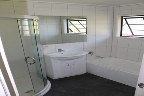 Photo of property in 4 Orinda Close, Botany Downs, Auckland, 2010