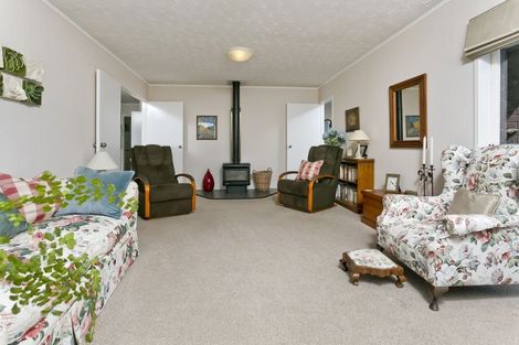 Photo of property in 60 Stapleford Crescent, Browns Bay, Auckland, 0630