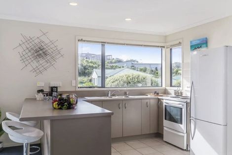 Photo of property in 6 Robinia Place, Snells Beach, 0920