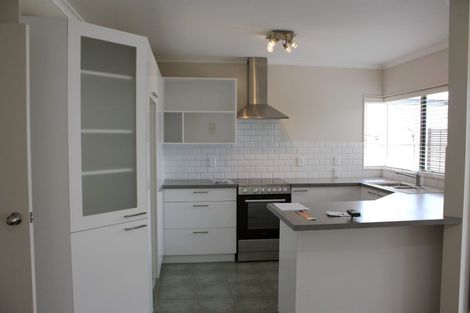 Photo of property in 2c Edmund Hillary Avenue, Papakura, 2110