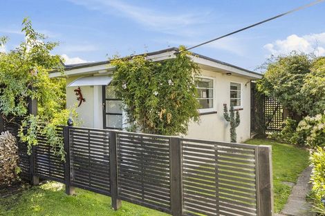 Photo of property in 396 Bay View Road, Saint Clair, Dunedin, 9012