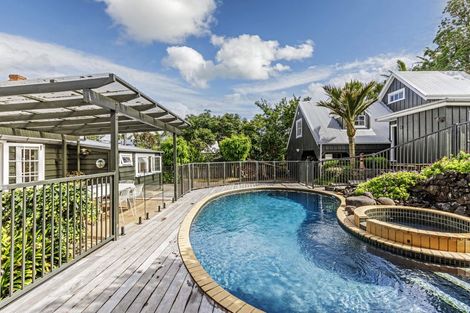 Photo of property in 64 Church Street, Devonport, Auckland, 0624