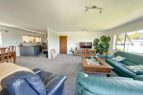 Photo of property in 1/49 Killarney Avenue, Torbay, Auckland, 0630