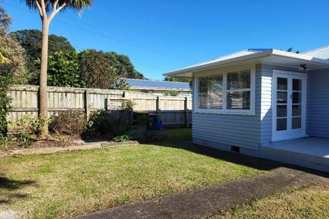 Photo of property in 28 Old South Road, Okato, 4335