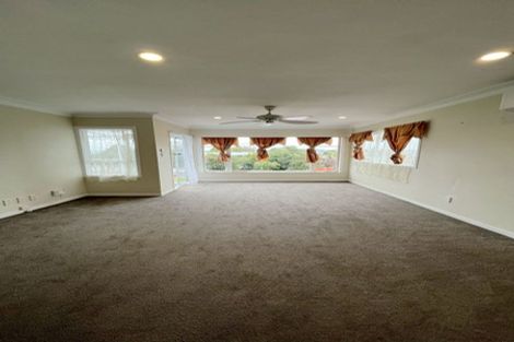 Photo of property in 42 Tiroroa Avenue, Te Atatu South, Auckland, 0610