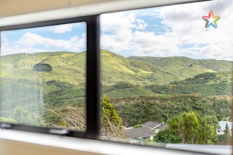 Photo of property in 6a Mossburn Grove, Kelson, Lower Hutt, 5010