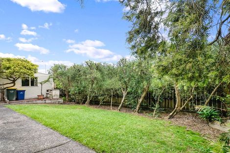 Photo of property in 60 Newington Road, Henderson, Auckland, 0612