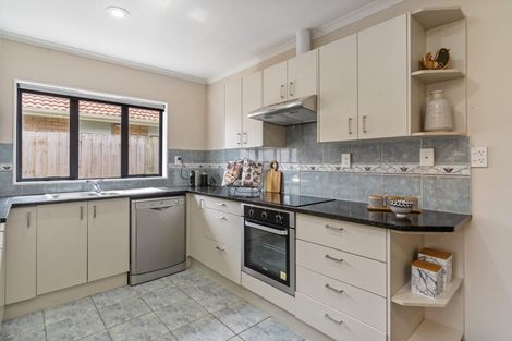 Photo of property in 94a Palmers Road, Clendon Park, Auckland, 2103