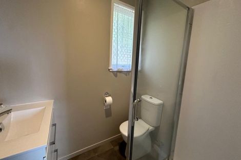 Photo of property in 37 Spence Road, Henderson, Auckland, 0612