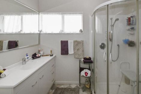 Photo of property in 131a Mangorei Road, Merrilands, New Plymouth, 4312