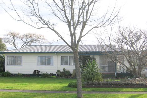 Photo of property in 97 Oakfield Crescent, Pukete, Hamilton, 3200