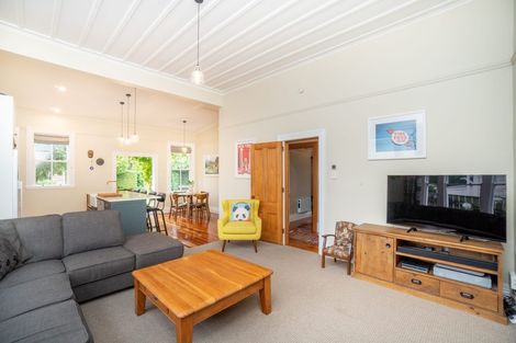 Photo of property in 46 Lombard Street, Palmerston North, 4410
