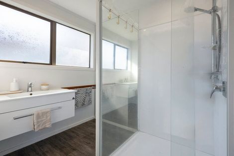 Photo of property in 205 Newcastle Road, Grandview Heights, Hamilton, 3200