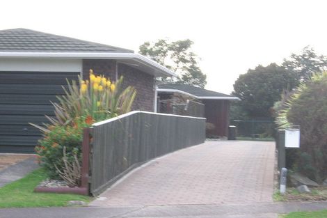 Photo of property in 11a Rewarewa Crescent, Waikanae, 5036