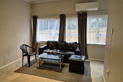 Photo of property in 22 Hampton Hill Road, Tawa, Wellington, 5028