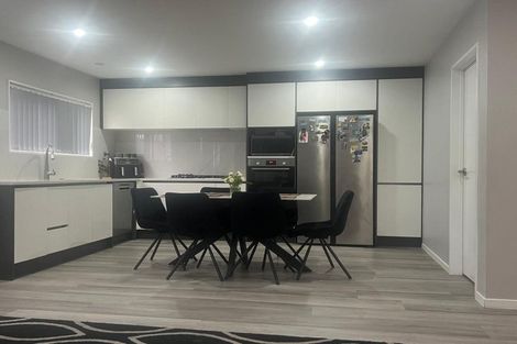 Photo of property in 73 Marendellas Drive, Bucklands Beach, Auckland, 2014