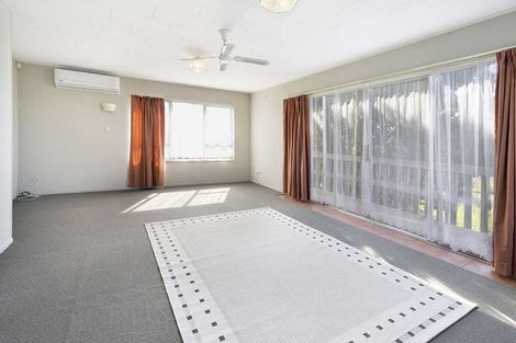 Photo of property in 38d Hetherington Road, Ranui, Auckland, 0612