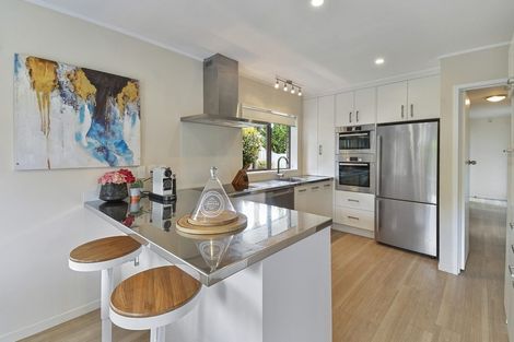 Photo of property in 10 Dalkeith Place, Opaheke, Papakura, 2113