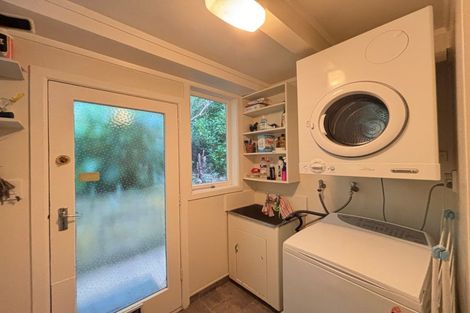 Photo of property in 18 Karachi Crescent, Khandallah, Wellington, 6035
