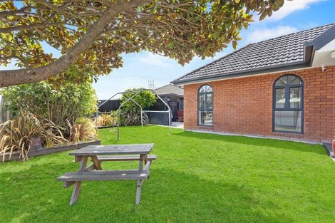 Photo of property in 43 Broadhaven Avenue, Parklands, Christchurch, 8083