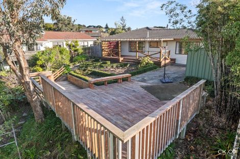 Photo of property in 17 King Charles Drive, Kingsley Heights, Upper Hutt, 5018