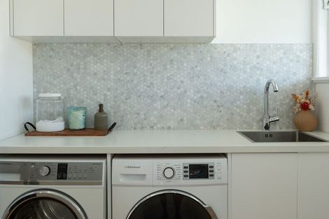 Photo of property in 30 Exeter Crescent, Pirimai, Napier, 4112