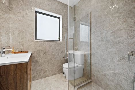 Photo of property in 142c Prince Regent Drive, Half Moon Bay, Auckland, 2012