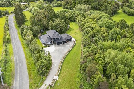 Photo of property in 402 Turitea Road, Turitea, Palmerston North, 4472