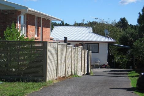 Photo of property in 1/8 Cobham Crescent, Kelston, Auckland, 0602