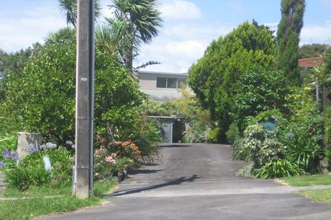 Photo of property in 68 Raleigh Road, Northcote, Auckland, 0627