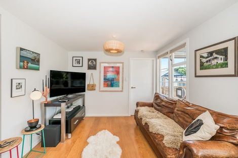 Photo of property in 56 Hinemoa Street, Paraparaumu, 5032