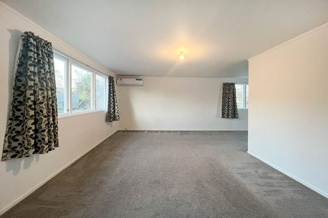 Photo of property in 35 Takapu Street, Henderson, Auckland, 0612