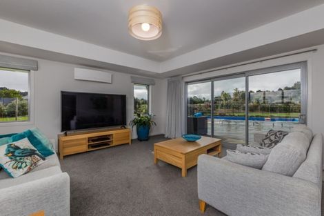 Photo of property in 6 Summerfield Way, Parahaki, Whangarei, 0112