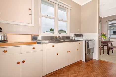 Photo of property in 12 Turenne Street, Inner Kaiti, Gisborne, 4010