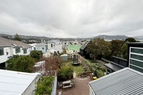 Photo of property in 92 Austin Street, Mount Victoria, Wellington, 6011