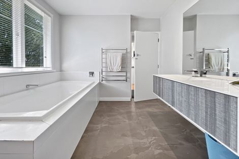 Photo of property in 222 Don Buck Road, Massey, Auckland, 0614